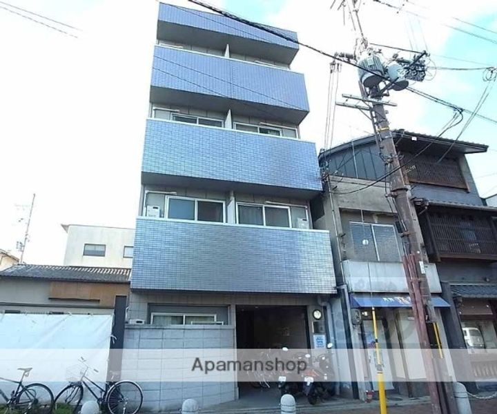 HAINES一条302の外観