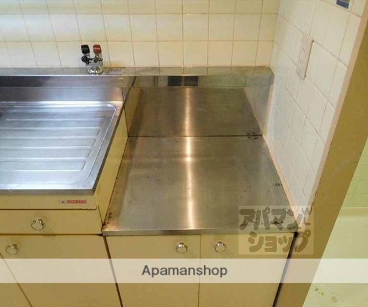 京都府京都市北区上賀茂葵之森町の賃貸マンションの内装