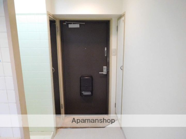 京都府京都市北区上賀茂葵之森町の賃貸マンションの玄関