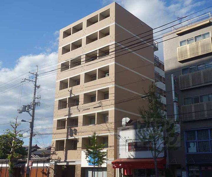 カスタリア京都西七条の外観