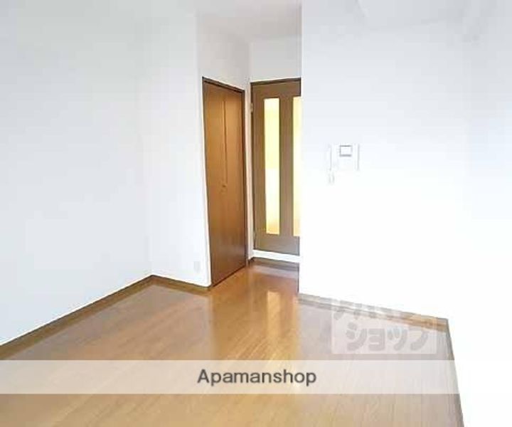 プレサンス京都四条烏丸の居間