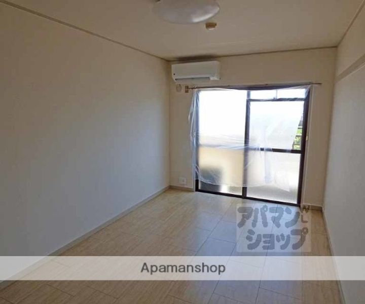 エレガントコーポI103の居間