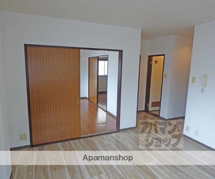 ベルデュール岩倉203の内装