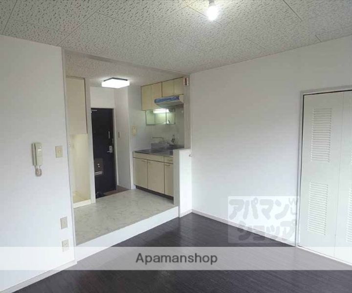 京都府京都市北区紫野上柏野町の賃貸マンションの内装