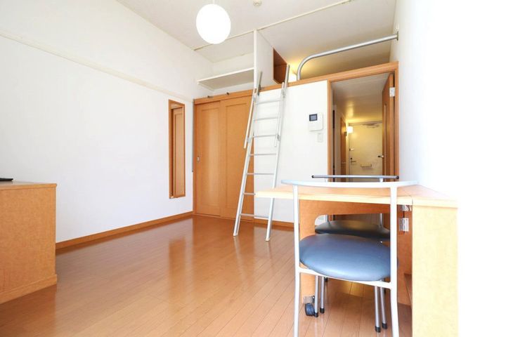 レオパレスルーチェの居間