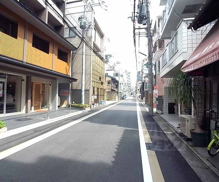 サンクタス四条烏丸スティーロレジデンス0408の周辺