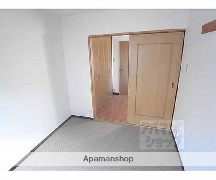 神泉苑マンション202の居間