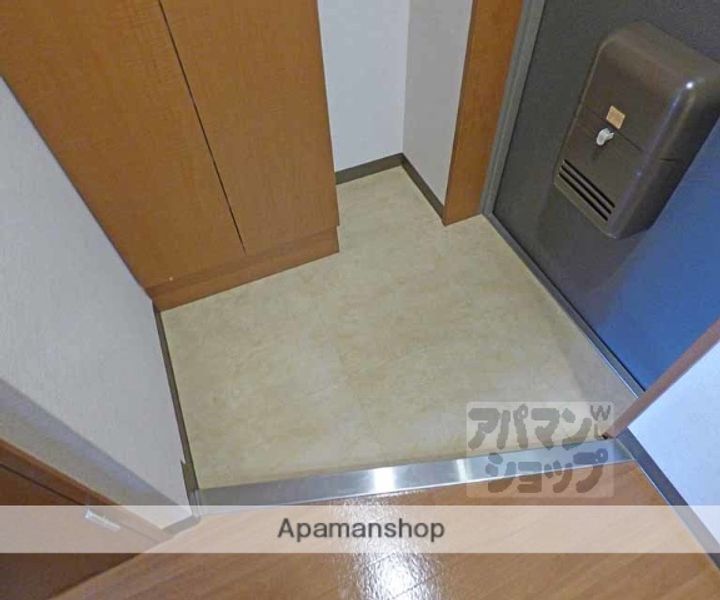 プラネシア星の子四条烏丸602の玄関