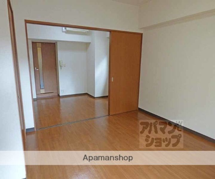 プラネシア星の子四条烏丸602の居間