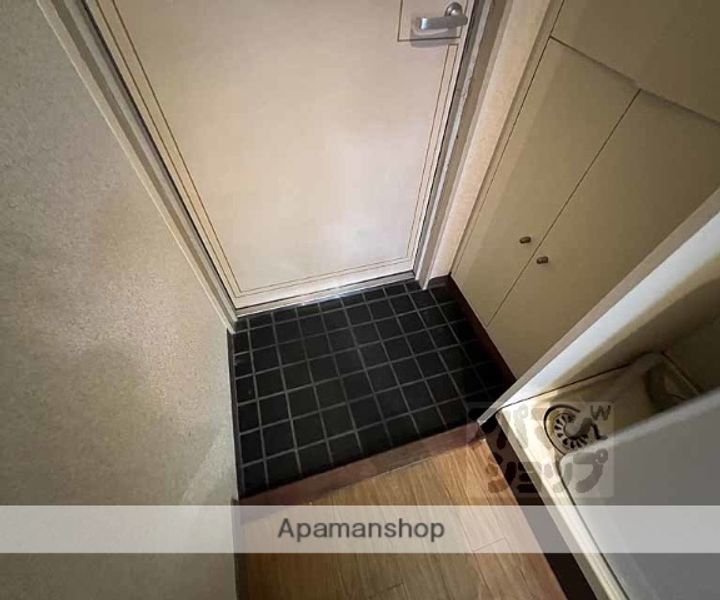 DETOMー1四条大宮312の玄関