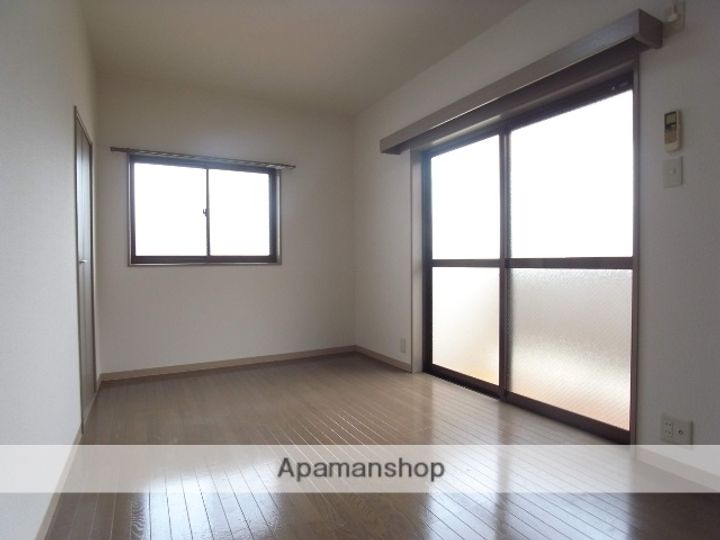 ラトゥールY・G203の居間