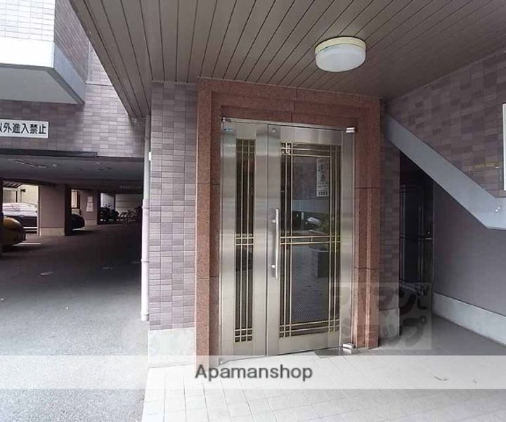 ヴィヴァーチェ四条大宮501の外観