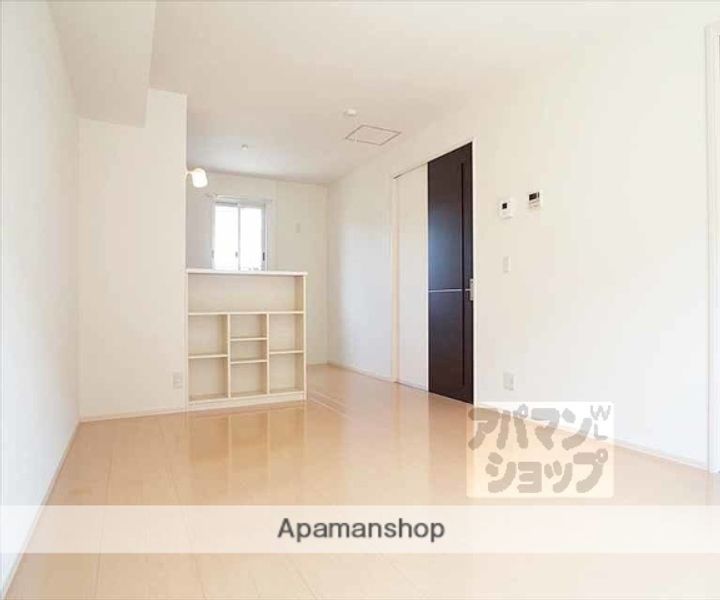 ドミールグランシャリオII103の居間