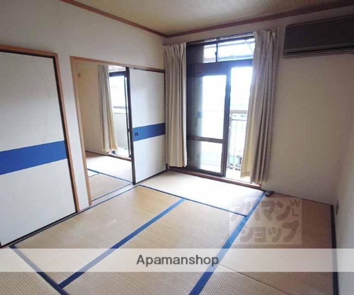 ハイム秀芳103の居間