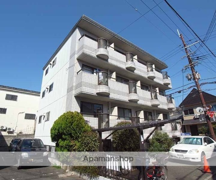 シャイニング桃山101の外観