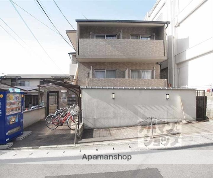 グランロード303の外観