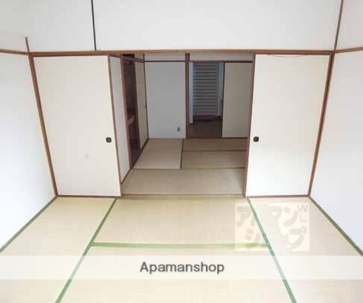 ハイツ桃山506の居間