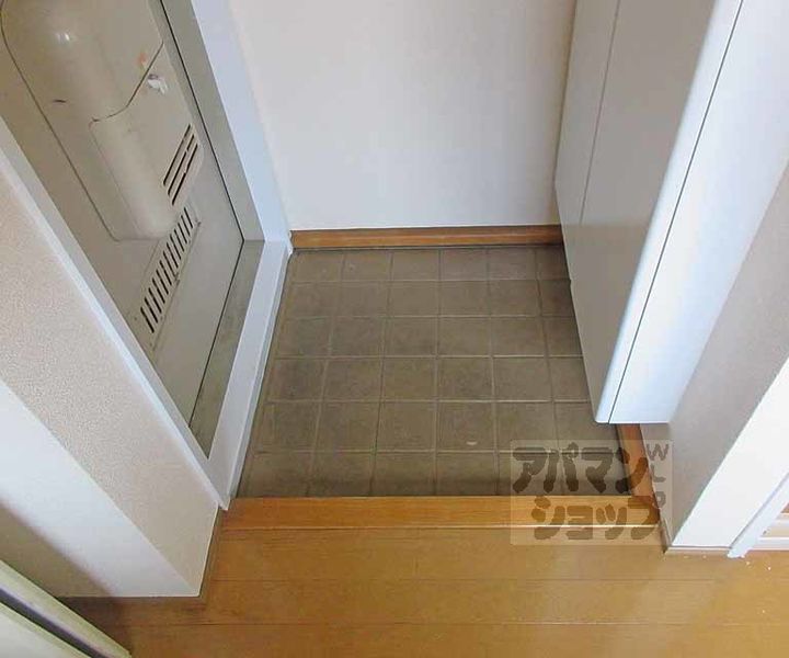 ソファレ藤森101の玄関