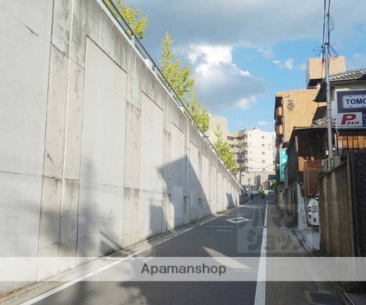 コーポ東山301の周辺