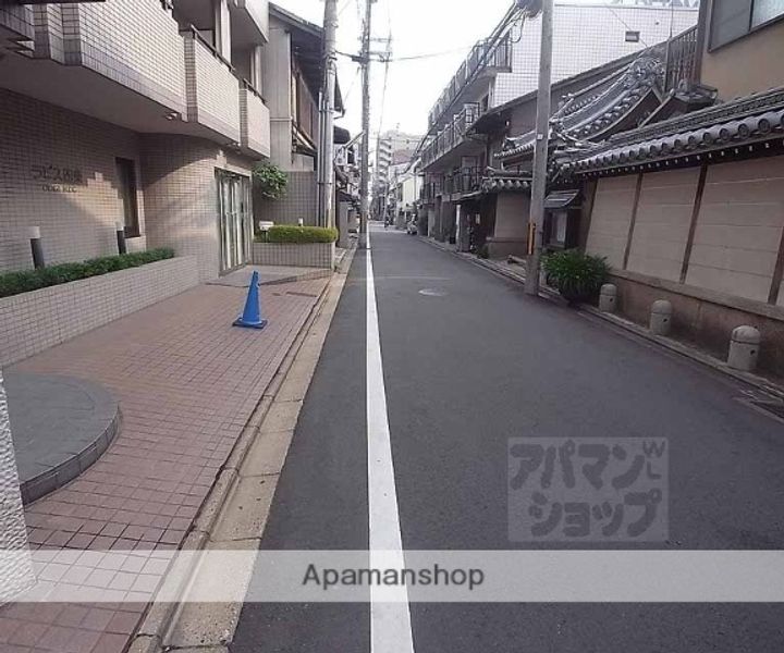 ラピス四条403の周辺