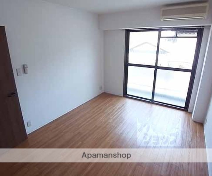 マンションFDK403の居間