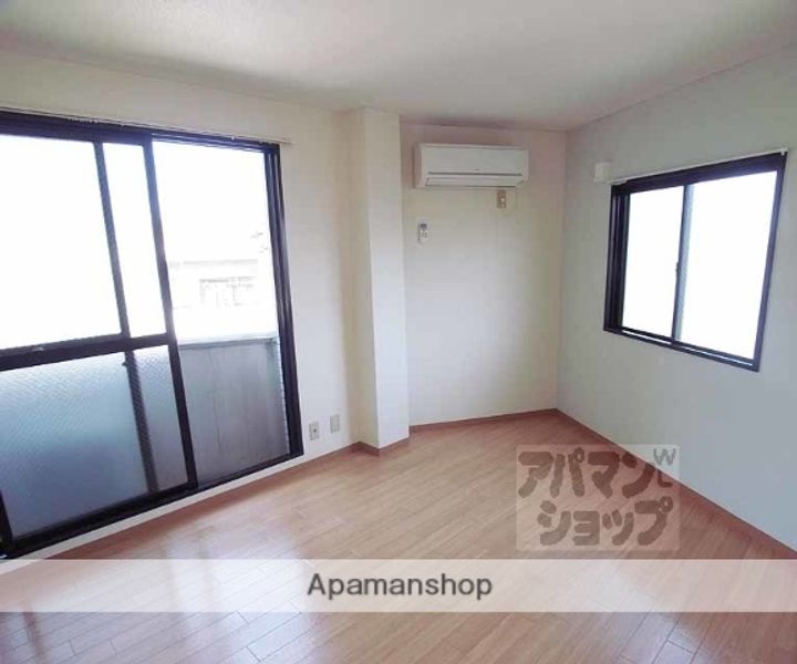 シャトレカルマン301の居間