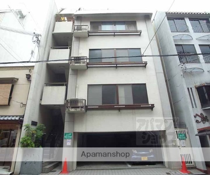 イーストビル403の外観