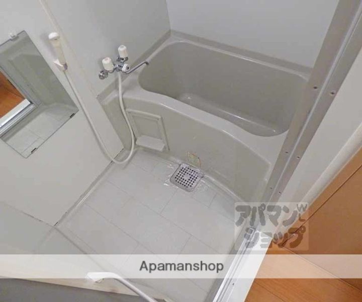 ハウスセゾン四条通506の風呂