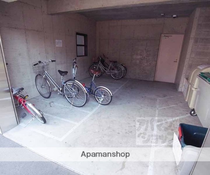 京都府京都市伏見区向島本丸町の賃貸マンションの外観