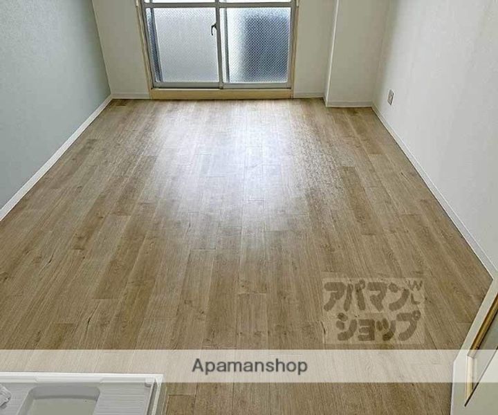 レナジア城南宮601の居間