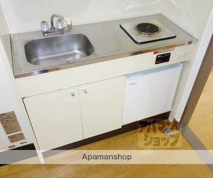 フォレスト七条のキッチン