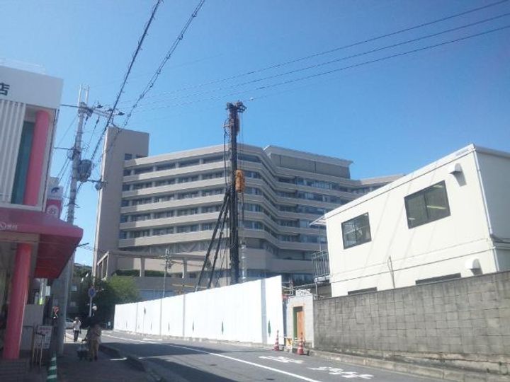 エバーブライトの周辺