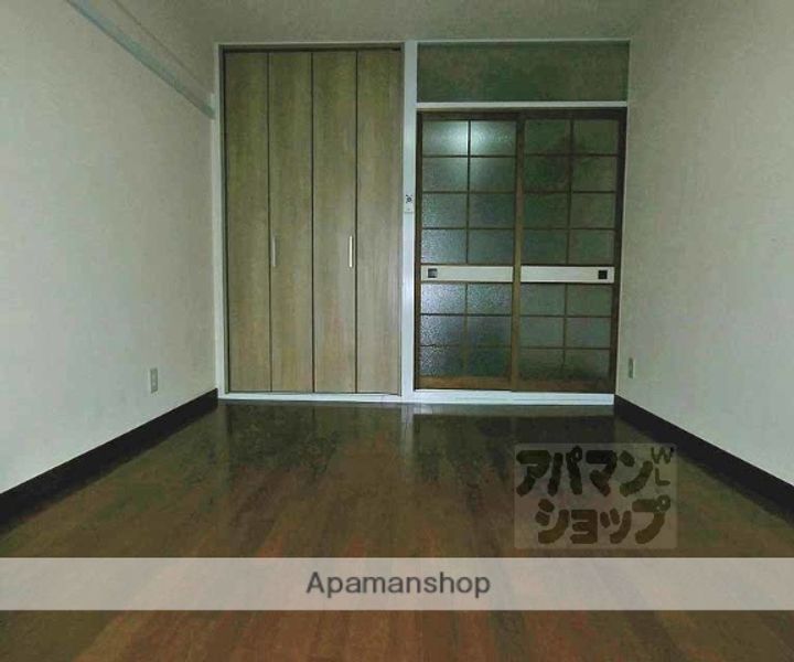 コーポ姉小路203の居間