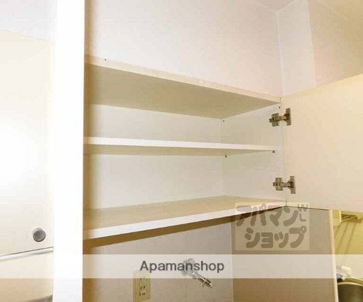 レジデンス勧修寺405の内装