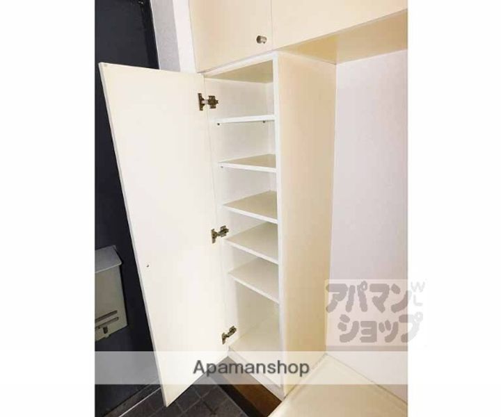 レジデンス勧修寺405の内装