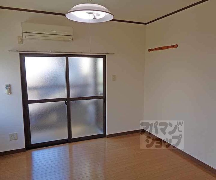 長谷川ハイツ201の居間