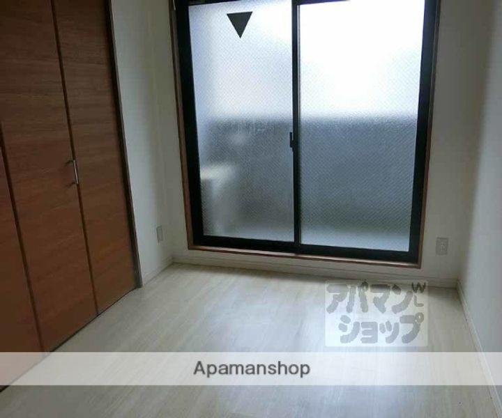 アイカーサ麩屋町501の居間