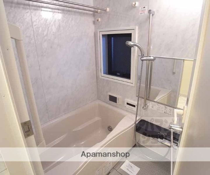 リーガル京都四条烏丸403の風呂