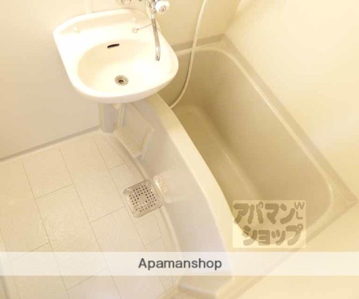 リーガル京都河原町III401の風呂