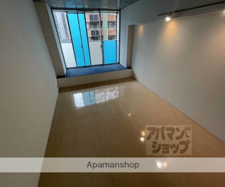 レジデンシャル四条蟷螂山702の内装