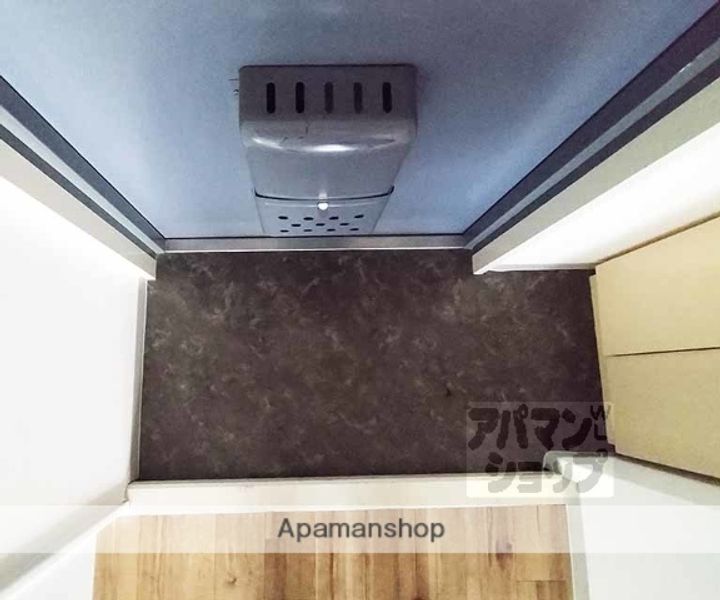 サンナイス浜大津302の玄関