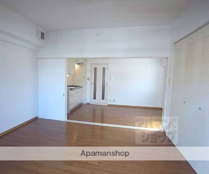 ライオンズマンション四条西洞院904の居間