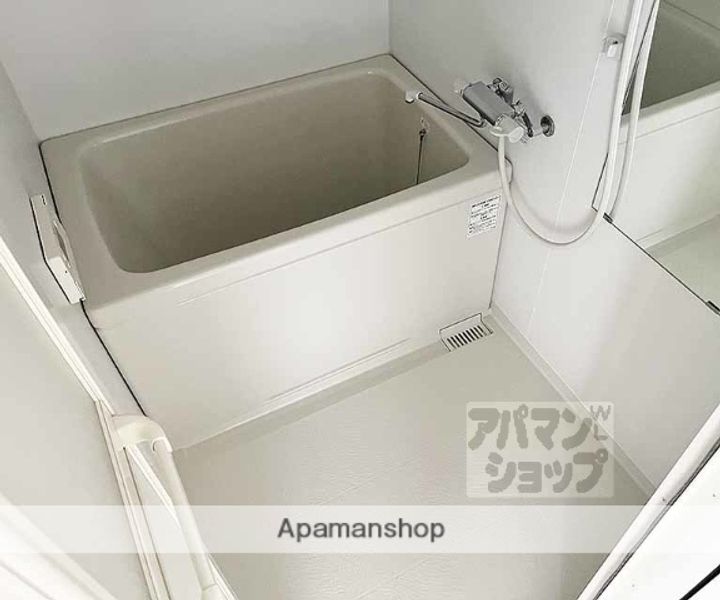 J COURT石山駅前602の風呂