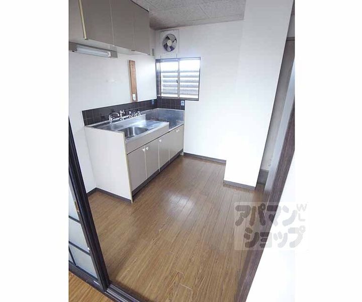 ドミール厨子奥 B棟202の内装