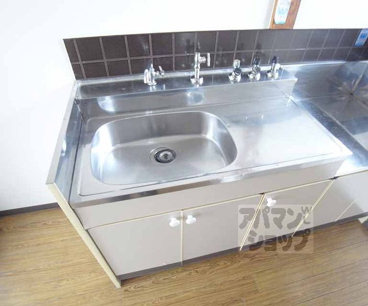 ドミール厨子奥 B棟202の内装