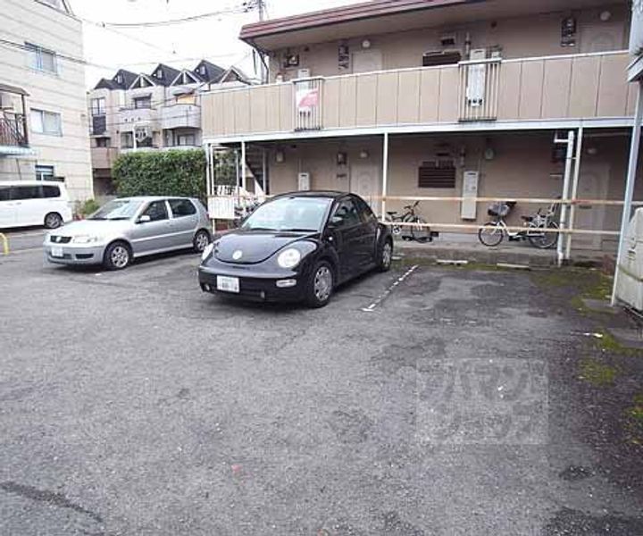 ドミール厨子奥 B棟202の外観