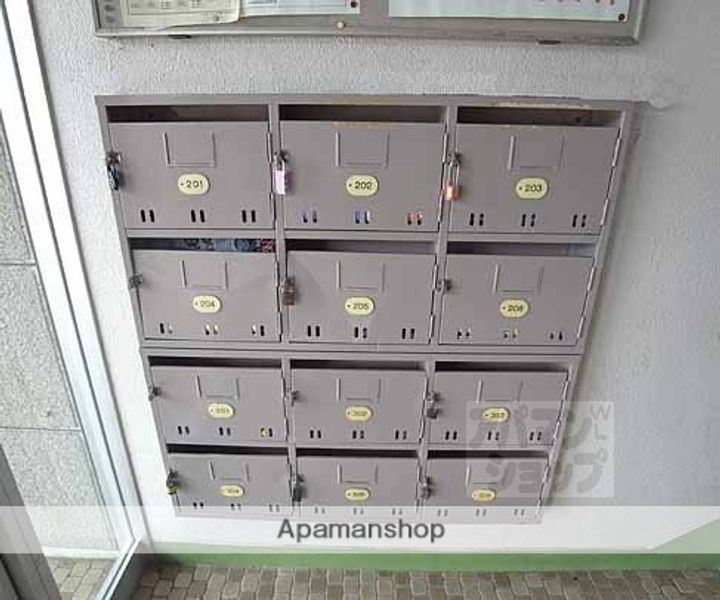 日新ハウス(管理違う)の外観