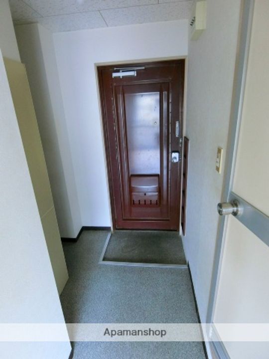 カルチェヴィラ吉勇の玄関