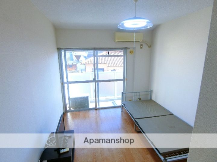 ヴィラ興戸の居間