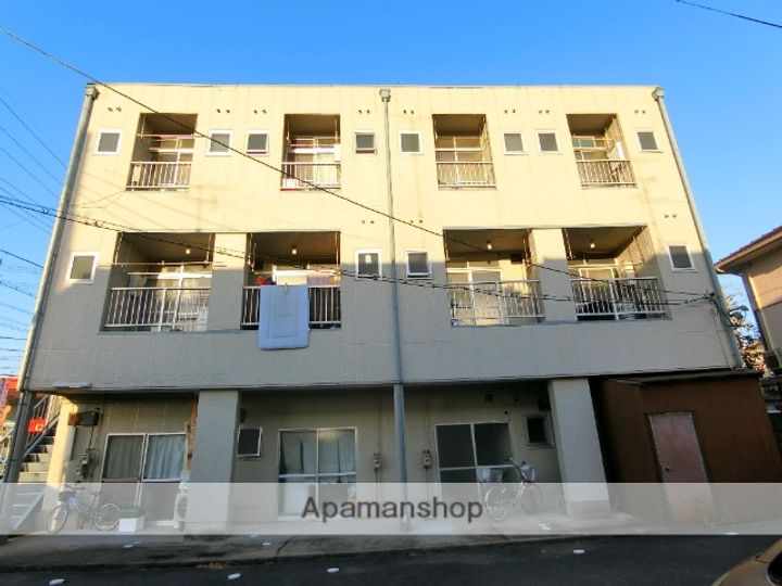 吉川マンションの外観